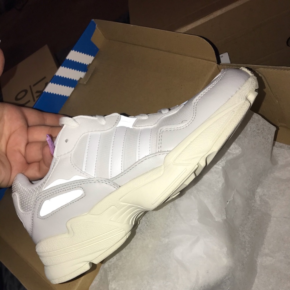 Adidas - Picture 3 of 5